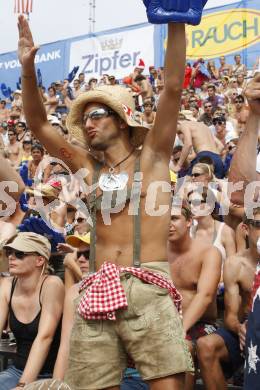 Beachvolleyball. Fans. Klagenfurt, 31.7.2009.
Foto: Kuess
---
pressefotos, pressefotografie, kuess, qs, qspictures, sport, bild, bilder, bilddatenbank