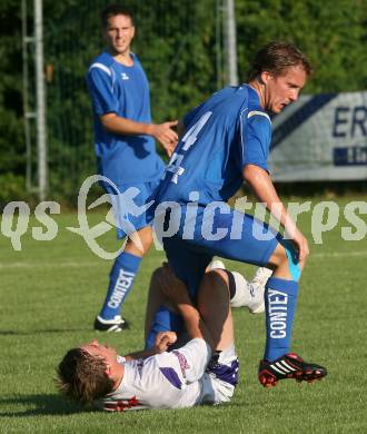 Fussball. Regionalliga. SAK gegen St. Veit.  Triplat Grega (SAK), Seebacher Bernhard (St.Veit). Klagenfurt, 7.8.2009. 
Foto: Kuess

---
pressefotos, pressefotografie, kuess, qs, qspictures, sport, bild, bilder, bilddatenbank