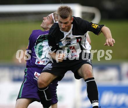 Fussball Regionalliga. WAC/St. Andrae gegen St. Stefan/Lav. Manuel Kerhe (WAC/St. Andrae), Guenther Feimuth (St. Stefan). Wolfsberg, am 7.8.2009.
Foto: Kuess
---
pressefotos, pressefotografie, kuess, qs, qspictures, sport, bild, bilder, bilddatenbank