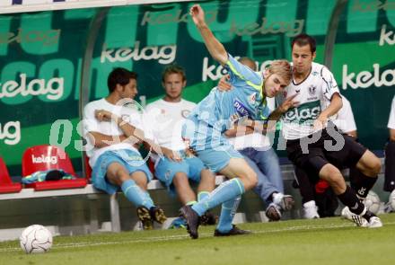 Fussball. Tipp3-Bundesliga. SK Austria Kelag Kaernten  gegen SK Sturm Graz.  Leonhard Kaufmann (Austria Kaernten), Manuel Weber (Sturm Graz). Klagenfurt, 9.8.2009 
Foto: Kuess

---
pressefotos, pressefotografie, kuess, qs, qspictures, sport, bild, bilder, bilddatenbank