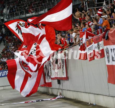 Fussball. Laenderspiel. Oesterreich gegen Kamerun. Fans (Oesterreich).  Klagenfurt, 12.9.2009.
Foto: Kuess

---
pressefotos, pressefotografie, kuess, qs, qspictures, sport, bild, bilder, bilddatenbank