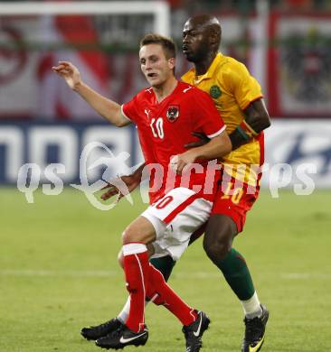 Fussball. Laenderspiel. Oesterreich gegen Kamerun. Jakob Jantscher, (Oesterreich), Achille Emana (Kamerun).  Klagenfurt, 11.9.2009.
Foto: Kuess

---
pressefotos, pressefotografie, kuess, qs, qspictures, sport, bild, bilder, bilddatenbank