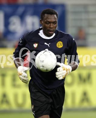 Fussball. Laenderspiel. Oesterreich gegen Kamerun. Idriss Carlos Kameni (Kamerun).  Klagenfurt, 12.9.2009.
Foto: Kuess

---
pressefotos, pressefotografie, kuess, qs, qspictures, sport, bild, bilder, bilddatenbank