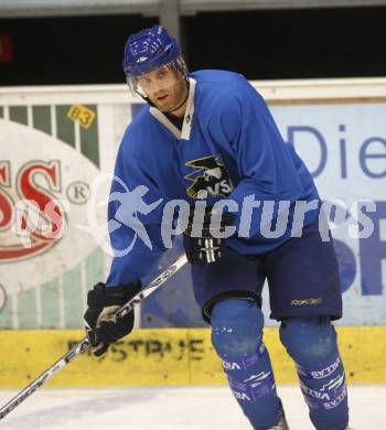 EBEL. Eishockey Bundesliga. Training VSV. Mike Martin. Villach, am 10.8.2009.
Foto: Kuess
---
pressefotos, pressefotografie, kuess, qs, qspictures, sport, bild, bilder, bilddatenbank