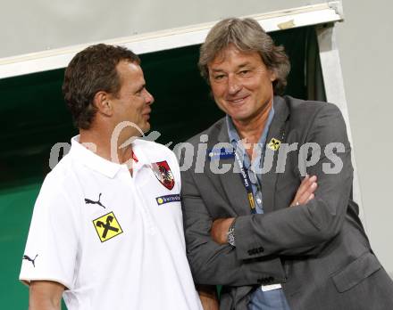 Fussball Laenderspiel Oesterreich gegen Kamerun. Manfred Zsak, Trainer Didi Constantini (Oesterreich). Klagenfurt, am 12.8.2009.
Foto: Kuess
---
pressefotos, pressefotografie, kuess, qs, qspictures, sport, bild, bilder, bilddatenbank