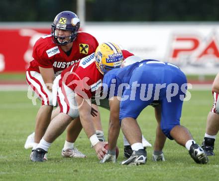 American Football European Championsship 2009. Oesterreich gegen Italien. Christoph Gross, Markus Wechsler (AUT). Wolfsberg, am 18.8.2009.
Foto: Kuess
---
pressefotos, pressefotografie, kuess, qs, qspictures, sport, bild, bilder, bilddatenbank