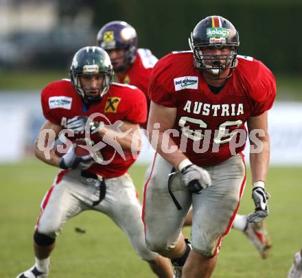 American Football European Championsship 2009. Oesterreich gegen Italien.  Andrej Kliman, Bernd Leitsoni (AUT). Wolfsberg, am 18.8.2009.
Foto: Kuess
---
pressefotos, pressefotografie, kuess, qs, qspictures, sport, bild, bilder, bilddatenbank