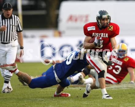 American Football European Championsship 2009. Oesterreich gegen Italien.  Andrej Kliman (AUT), Thomas Bazzani (ITA). Wolfsberg, am 18.8.2009.
Foto: Kuess
---
pressefotos, pressefotografie, kuess, qs, qspictures, sport, bild, bilder, bilddatenbank