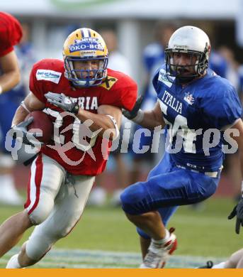 American Football European Championsship 2009. Oesterreich gegen Italien. Mario Nerad (AUT), Simone Tortorici (ITA). Wolfsberg, am 18.8.2009.
Foto: Kuess
---
pressefotos, pressefotografie, kuess, qs, qspictures, sport, bild, bilder, bilddatenbank