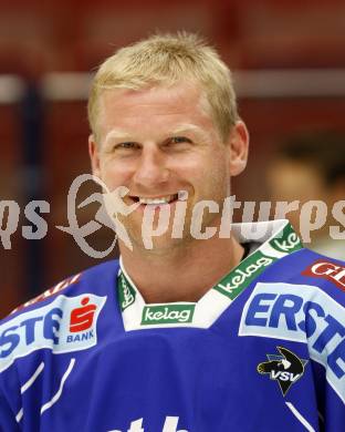 EBEL. Eishockey Bundesliga. VSV. Mannschaftsfototermin. Guenther Lanzinger. Villach, 21.8.2009.
Foto: Kuess
---
pressefotos, pressefotografie, kuess, qs, qspictures, sport, bild, bilder, bilddatenbank