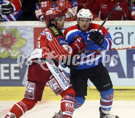 Eishockey Bundesliga. Testspiel KAC gegen Nuernberger Ice Tigers. Dieter Kalt (KAC), Bjoern Barta (Nuernberg). Klagenfurt, am 20.8.2009.
Foto: Kuess
---
pressefotos, pressefotografie, kuess, qs, qspictures, sport, bild, bilder, bilddatenbank