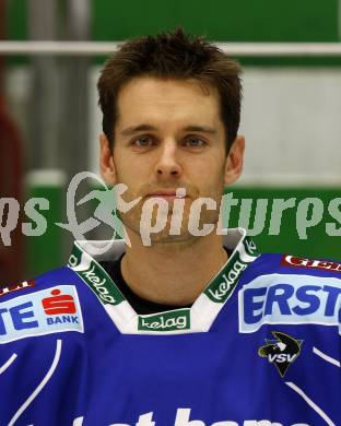 EBEL. Eishockey Bundesliga. VSV. Mannschaftsfototermin. Michael Martin. Villach, 21.8.2009.
Foto: Kuess
---
pressefotos, pressefotografie, kuess, qs, qspictures, sport, bild, bilder, bilddatenbank