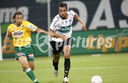 Fussball Austria Kaernten gegen SV Josko Ried. Martin Zivny (Kaernten), Stefan Lexa (Ried). Klagenfurt, am 21.8.2009.
Foto: Kuess
---
pressefotos, pressefotografie, kuess, qs, qspictures, sport, bild, bilder, bilddatenbank