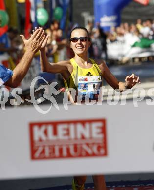 Leichtathletik. Kaernten laeuft. Siegerin Aniko Kalovic (HUN). Klagenfurt, am 23.8.2008.
Foto: Kuess
---
pressefotos, pressefotografie, kuess, qs, qspictures, sport, bild, bilder, bilddatenbank