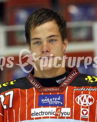 EBEL. Eishockey Bundesliga. KAC. Mannschaftsfototermin. Hundertpfund Thomas. Klagenfurt, am 24.8.2009.
Foto: Kuess 

---
pressefotos, pressefotografie, kuess, qs, qspictures, sport, bild, bilder, bilddatenbank