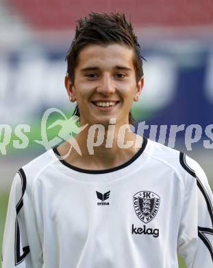 Fussball Bundesliga. Fussball Akademie SK Austria Kaernten. Amateure.  Bundesnachwuchszentrum. Hrvoje Jakovljevic.  Klagenfurt, am 6.8.2009.
Foto: Kuess 
---
pressefotos, pressefotografie, kuess, qs, qspictures, sport, bild, bilder, bilddatenbank