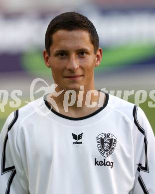 Fussball Bundesliga. Fussball Akademie SK Austria Kaernten. Amateure.  Bundesnachwuchszentrum. Frank Huebl.  Klagenfurt, am 6.8.2009.
Foto: Kuess 
---
pressefotos, pressefotografie, kuess, qs, qspictures, sport, bild, bilder, bilddatenbank