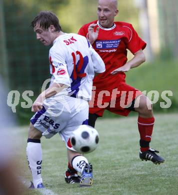 Fussball KFV Cup. DSG Sele/Zell gegen SAK. Florijan Dovjak (Zell), Said Djulic (SAK). Zell, am 26.8.2009.
Foto: Kuess
---
pressefotos, pressefotografie, kuess, qs, qspictures, sport, bild, bilder, bilddatenbank