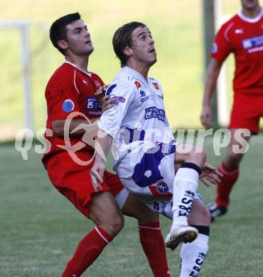 Fussball KFV Cup. DSG Sele/Zell gegen SAK. Daniel Cumurdzic (Zell), Grega Triplat (SAK). Zell, am 26.8.2009.
Foto: Kuess
---
pressefotos, pressefotografie, kuess, qs, qspictures, sport, bild, bilder, bilddatenbank