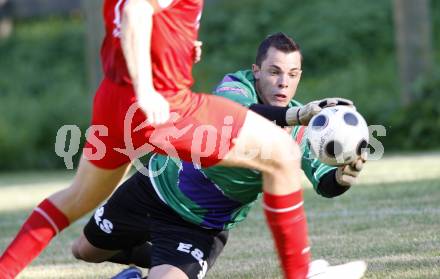 Fussball KFV Cup. DSG Sele/Zell gegen SAK. Marcel Reichmann (SAK). Zell, am 26.8.2009.
Foto: Kuess
---
pressefotos, pressefotografie, kuess, qs, qspictures, sport, bild, bilder, bilddatenbank