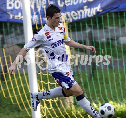 Fussball KFV Cup. DSG Sele/Zell gegen SAK. Darjan Aleksic (SAK). Zell, am 26.8.2009.
Foto: Kuess
---
pressefotos, pressefotografie, kuess, qs, qspictures, sport, bild, bilder, bilddatenbank