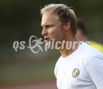 Fussball Kaerntner Liga. VSV gegen SV Feldkirchen. Trainer Wolfgang Wallner (VSV). Villach, am 28.8.2009.
Foto: Kuess
---
pressefotos, pressefotografie, kuess, qs, qspictures, sport, bild, bilder, bilddatenbank