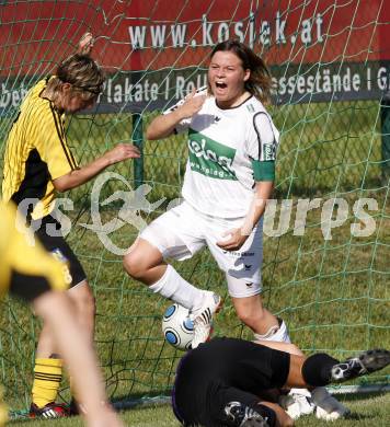 Fussball. OEFB-Frauenliga.  SK Kelag Kaernten Frauen gegen Ardagger SCU. Torjubel Tamegger Yvonne (Kaernten), Pichler Alexandra, Koppler Kerstin (Ardagger). Glanegg, 30.8.2009.
Foto: Kuess

---
pressefotos, pressefotografie, kuess, qs, qspictures, sport, bild, bilder, bilddatenbank