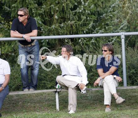 Fussball Bundesliga. Testspiel SK Austria Kaernten gegen NK Nova Gorica. Michael Heiden, Trainer Frenkie Schinkels, Arno Andrejcic (Austria Kaernten). Ludmannsdorf, am 3.9.2009.
Foto: Kuess
---
pressefotos, pressefotografie, kuess, qs, qspictures, sport, bild, bilder, bilddatenbank