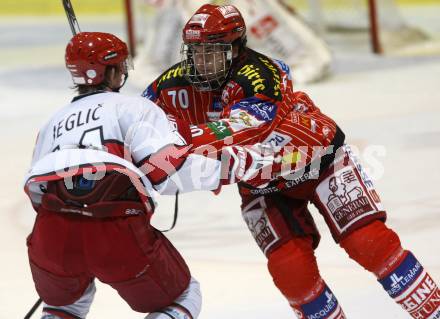 EBEL. Eishockey Bundesliga. Testspiel KAC gegen Jesenice. Markus Poeck, (KAC), Ziga Jeglic  (Jesenice). Klagenfurt, am 4.9.2009.
Foto: Kuess

---
pressefotos, pressefotografie, kuess, qs, qspictures, sport, bild, bilder, bilddatenbank