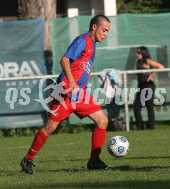 Fussball Unterliga West. Landskron gegen Magdalen. Kevin Ramadani Engelhardt (Landskron). Landskron, am 5.9.2009.
Foto: Kuess
---
pressefotos, pressefotografie, kuess, qs, qspictures, sport, bild, bilder, bilddatenbank