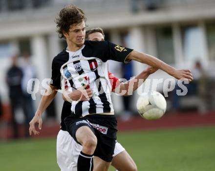 Fussball. Regionalliga.  WAC/St. Andrae gegen FC St. Veit.  Christian Falk (WAC), (St. Veit). Wolfsberg, 6.9.2009.
Foto: Kuess

---
pressefotos, pressefotografie, kuess, qs, qspictures, sport, bild, bilder, bilddatenbank