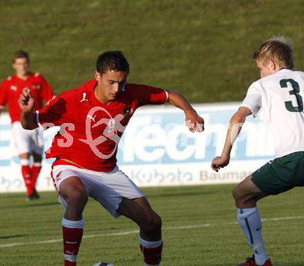 Fussball Laenderspiel U19 Oesterreich gegen Slowenien. Markus Pink (Oesterreich), Mitja Resek (Slowenien). St. Veit, am 8.9.2009.
Foto: Kuess
---
pressefotos, pressefotografie, kuess, qs, qspictures, sport, bild, bilder, bilddatenbank