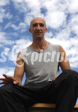 Basketball Bundesliga. Woerthersee Piraten. Trainer Nenad Videka. Klagenfurt, am 5.9.2009.
Foto: Kuess
---
pressefotos, pressefotografie, kuess, qs, qspictures, sport, bild, bilder, bilddatenbank