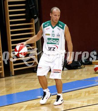 Basketball. Bundesliga. Woerthersee Piraten.  Davor Sattler. Klagenfurt, 8.9.2009.
Foto: Kuess
---
pressefotos, pressefotografie, kuess, qs, qspictures, sport, bild, bilder, bilddatenbank