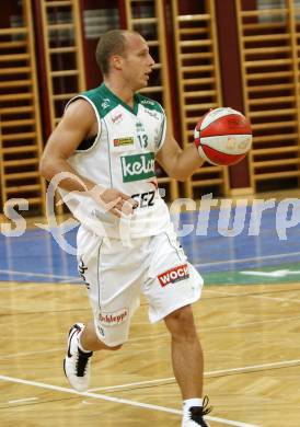 Basketball. Bundesliga. Woerthersee Piraten. Davor Sattler. Klagenfurt, 8.9.2009.
Foto: Kuess
---
pressefotos, pressefotografie, kuess, qs, qspictures, sport, bild, bilder, bilddatenbank