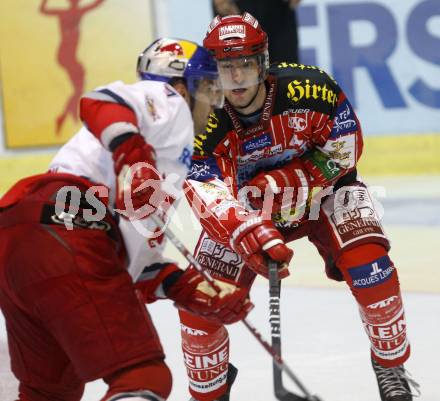 EBEL. Eishockey Bundesliga. KAC gegen EC Red Bull Salzburg. Herbert Ratz, (KAC), Kelsey Wilson  (Salzburg). Klagenfurt, am 10.9.2009.
Foto: Kuess

---
pressefotos, pressefotografie, kuess, qs, qspictures, sport, bild, bilder, bilddatenbank