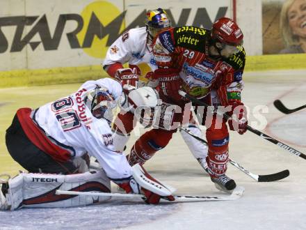 EBEL. Eishockey Bundesliga. KAC gegen EC Red Bull Salzburg. Christoph Brandner,  (KAC), David Leneveau (Salzburg). Klagenfurt, am 10.9.2009.
Foto: Kuess

---
pressefotos, pressefotografie, kuess, qs, qspictures, sport, bild, bilder, bilddatenbank