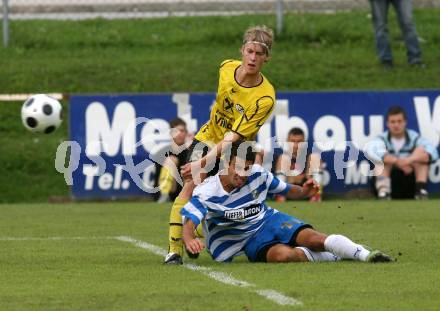 Fussball. KFV-Cup. Magdalen gegen VSV. Rocil Franz (Magdalen), Ebner Sandro (VSV). Magdalen, 9.9.2009.
Foto: Kuess
---
pressefotos, pressefotografie, kuess, qs, qspictures, sport, bild, bilder, bilddatenbank