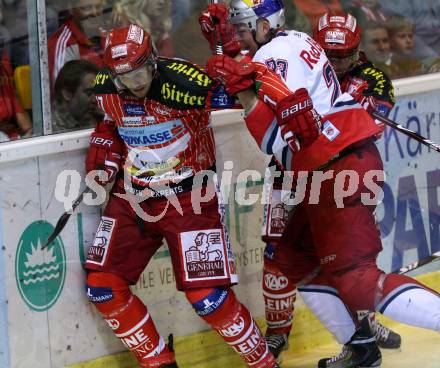 EBEL. Eishockey Bundesliga. KAC gegen EC Red Bull Salzburg. Gregor Hager,  (KAC), Michael Siklenka (Salzburg). Klagenfurt, am 10.9.2009.
Foto: Kuess

---
pressefotos, pressefotografie, kuess, qs, qspictures, sport, bild, bilder, bilddatenbank