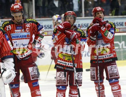 EBEL. Eishockey Bundesliga. KAC gegen EC Red Bull Salzburg. Enttaeuscht Christoph Brandner, Andrew Schneider, Mike Craig (KAC). Klagenfurt, am 10.9.2009.
Foto: Kuess

---
pressefotos, pressefotografie, kuess, qs, qspictures, sport, bild, bilder, bilddatenbank