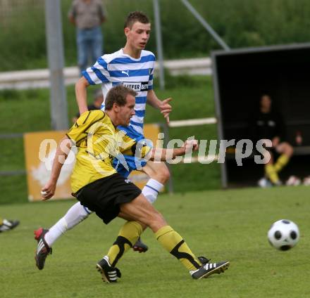 Fussball. KFV-Cup. Magdalen gegen VSV. Prettenthaler Manuel (Magdalen), Hrstic Nico (VSV). Magdalen, 9.9.2009.
Foto: Kuess
---
pressefotos, pressefotografie, kuess, qs, qspictures, sport, bild, bilder, bilddatenbank