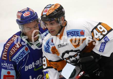 EBEL. Eishockey Bundesliga. EC Pasut VSV gegen Eishockeyclub Graz 99ers. Mikael Wahlberg (VSV), DAY Greg (Graz). Villach, am 13.9.2009.
Foto: Kuess 


---
pressefotos, pressefotografie, kuess, qs, qspictures, sport, bild, bilder, bilddatenbank