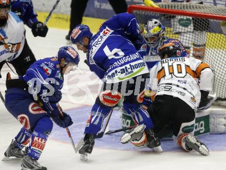 EBEL. Eishockey Bundesliga. EC Pasut VSV gegen Eishockeyclub Graz 99ers. Nico Toff, Gerhard Unterluggauer, (VSV), Warren Norris (Graz). Villach, am 13.9.2009.
Foto: Kuess 


---
pressefotos, pressefotografie, kuess, qs, qspictures, sport, bild, bilder, bilddatenbank