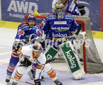 EBEL. Eishockey Bundesliga. EC Pasut VSV gegen Eishockeyclub Graz 99ers. Christian Ban, Gert Prohaska, (VSV), LANGE Harry (Graz). Villach, am 13.9.2009.
Foto: Kuess 


---
pressefotos, pressefotografie, kuess, qs, qspictures, sport, bild, bilder, bilddatenbank