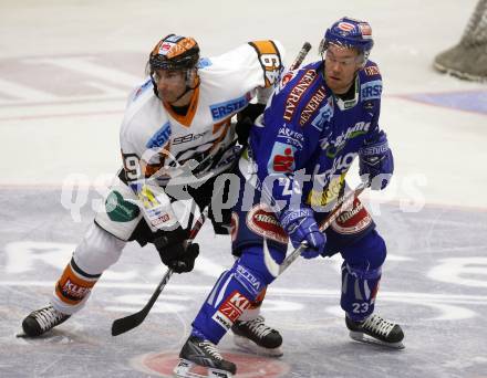 EBEL. Eishockey Bundesliga. EC Pasut VSV gegen Eishockeyclub Graz 99ers. Mikael Wahlberg, (VSV), Greg Day  (Graz). Villach, am 13.9.2009.
Foto: Kuess 


---
pressefotos, pressefotografie, kuess, qs, qspictures, sport, bild, bilder, bilddatenbank