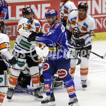 EBEL. Eishockey Bundesliga. EC Pasut VSV gegen Eishockeyclub Graz 99ers. Jonathan Ferland, (VSV), HARAND Patrick, NORRIS Warren (Graz). Villach, am 13.9.2009.
Foto: Kuess 


---
pressefotos, pressefotografie, kuess, qs, qspictures, sport, bild, bilder, bilddatenbank