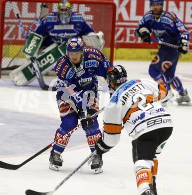 EBEL. Eishockey Bundesliga. EC Pasut VSV gegen Eishockeyclub Graz 99ers. Philipp Pinter, Gert Prohaska, (VSV), JARRETT Rodney (Graz). Villach, am 13.9.2009.
Foto: Kuess 


---
pressefotos, pressefotografie, kuess, qs, qspictures, sport, bild, bilder, bilddatenbank