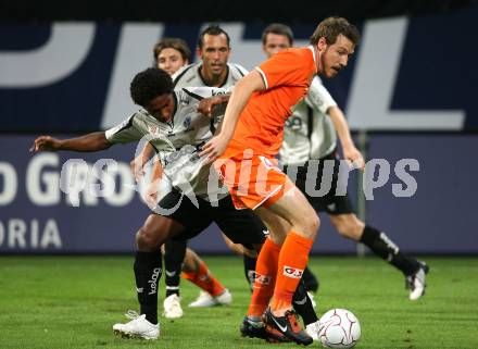 Fussball. Tipp3-Bundesliga. SK Austria Kelag Kaernten  gegen FK Austria Wien. Sandro Ferreira Da Silva (Austria Kaernten), Maier Thiago Santos Schumacher (Austria Wien). Klagenfurt, 28.11.2008. 
Foto: Kuess

---
pressefotos, pressefotografie, kuess, qs, qspictures, sport, bild, bilder, bilddatenbank