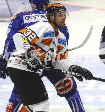 EBEL. Eishockey Bundesliga. VSV gegen Graz 99ers. Jean Philippe Pare (Graz). Villach, am 13.9.2009.
Foto: Kuess
---
pressefotos, pressefotografie, kuess, qs, qspictures, sport, bild, bilder, bilddatenbank