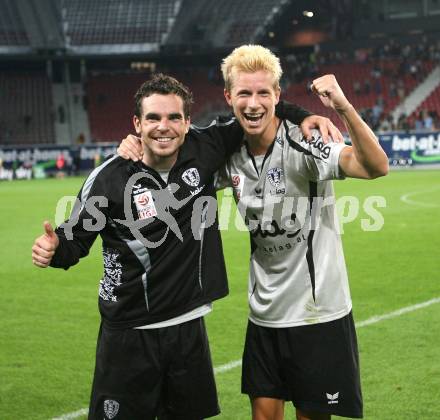 Fussball. Tipp3-Bundesliga. SK Austria Kelag Kaernten  gegen FK Austria Wien. Jubel Wolfgang Mair, Thomas Hinum (Austria Kaernten) Klagenfurt, 12.9.2009. 
Foto: Kuess

---
pressefotos, pressefotografie, kuess, qs, qspictures, sport, bild, bilder, bilddatenbank